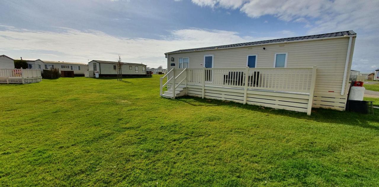 The Burrows Holiday Caravan, Seal Bay Selsey Exteriör bild